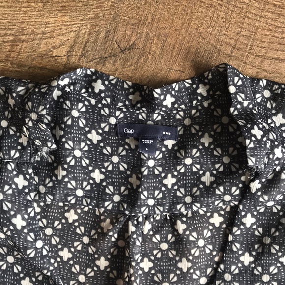 Gap Tank Blouse - Picture 2 of 2